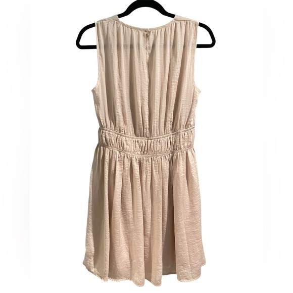 Day + Moon Champagne Cream Silky Sleeveless Mini Dress Size Small - Picture 3 of 5